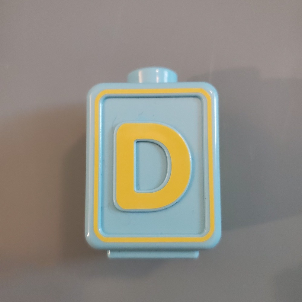 vtech ultimate alphabet activity cube double sided replacement letter blocks D Q